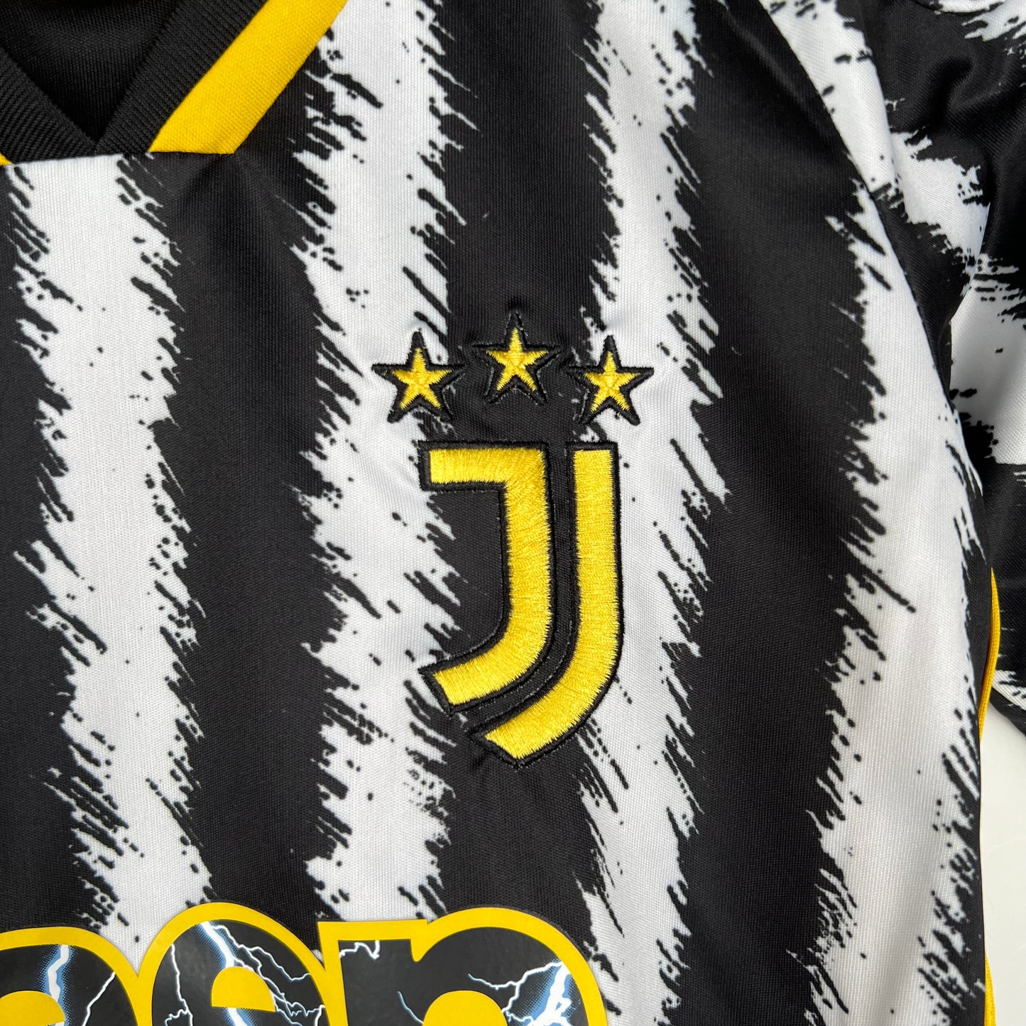 Juventus 23/24 Home Kid's Shirt