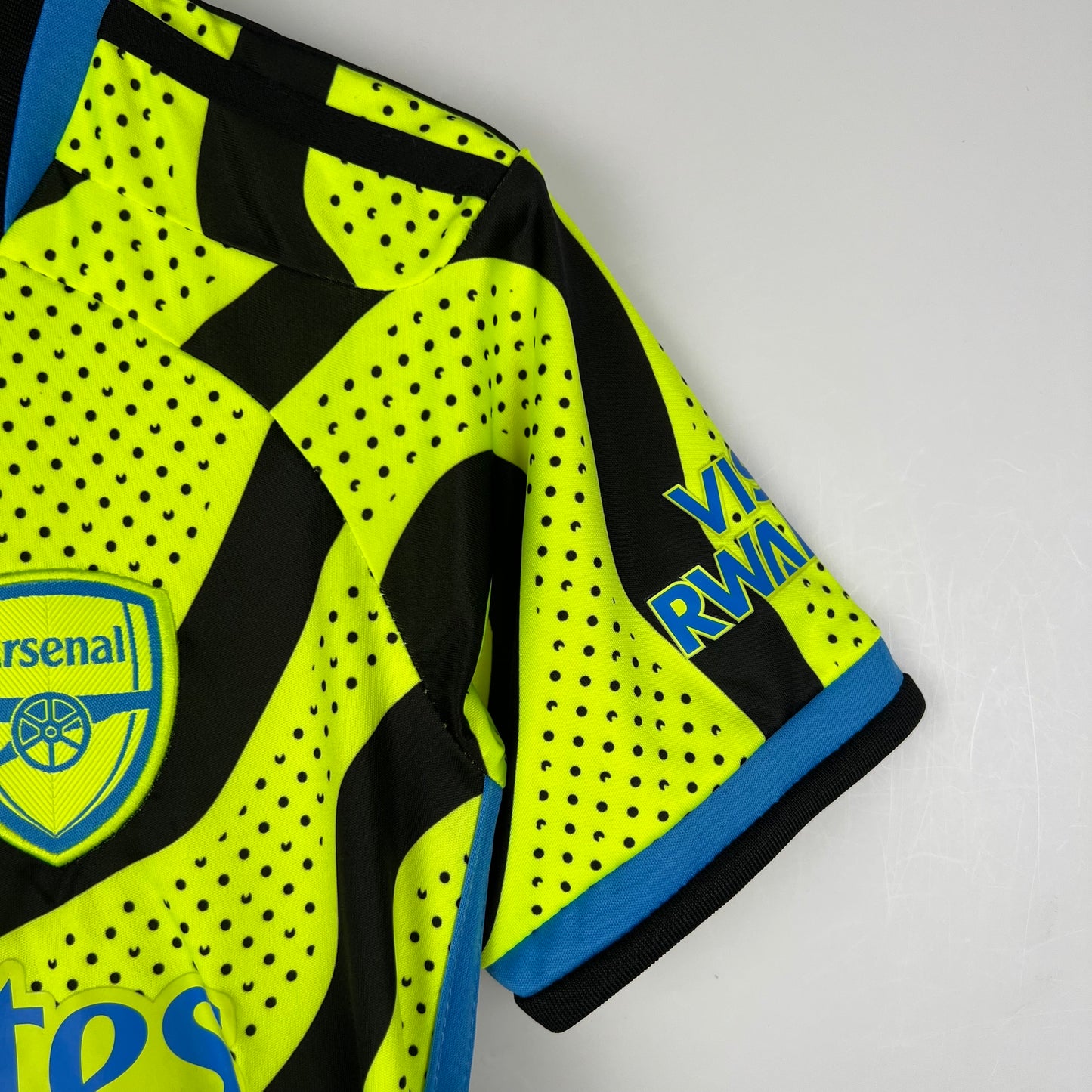 Arsenal 23/24 Away Kid's Shirt
