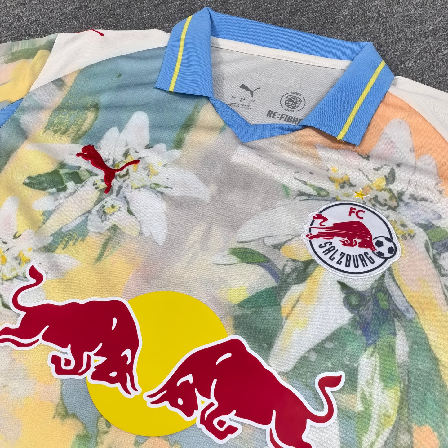 RB Salzburg 2025-26 Away Shirt
