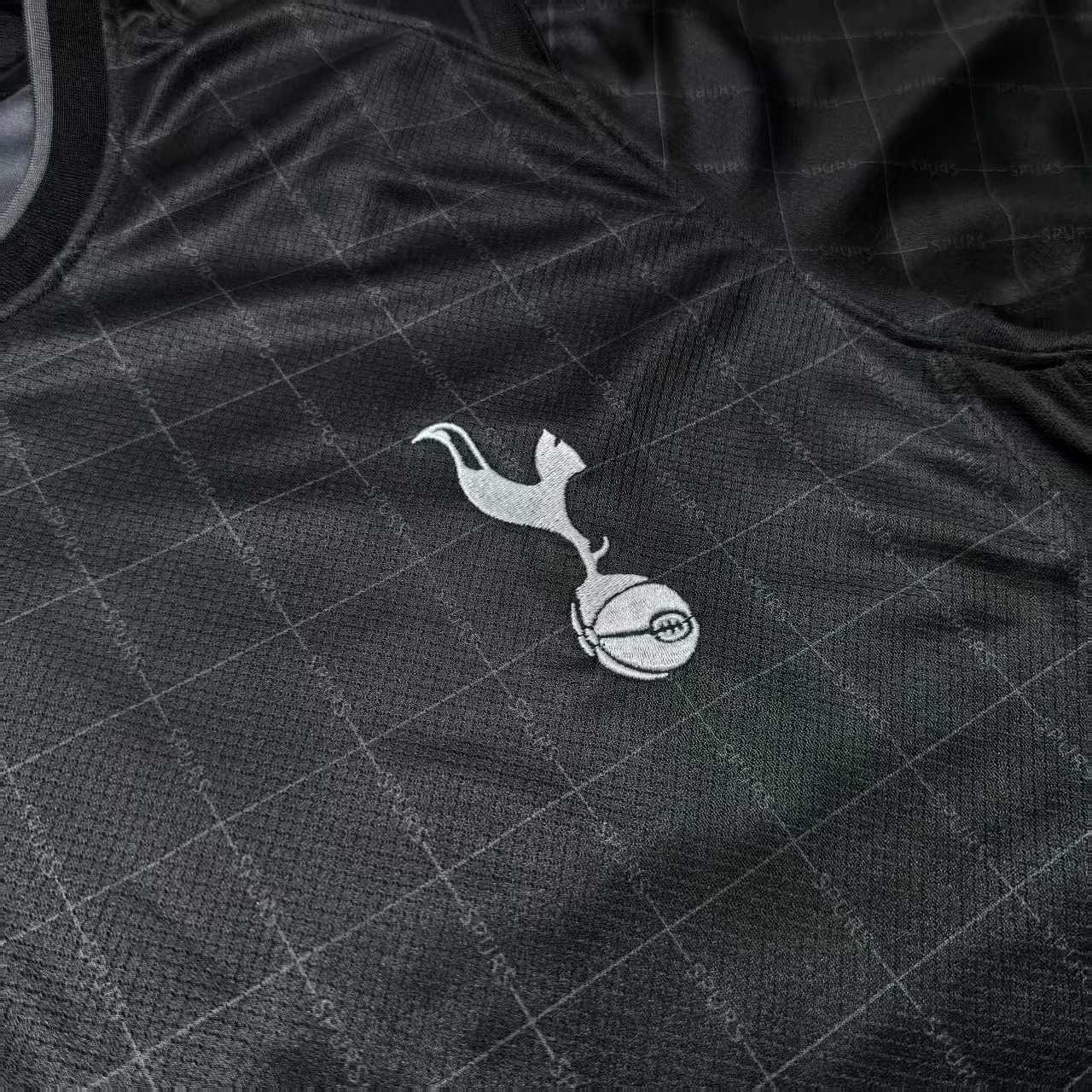 Tottenham 2025-26 Away Shirt