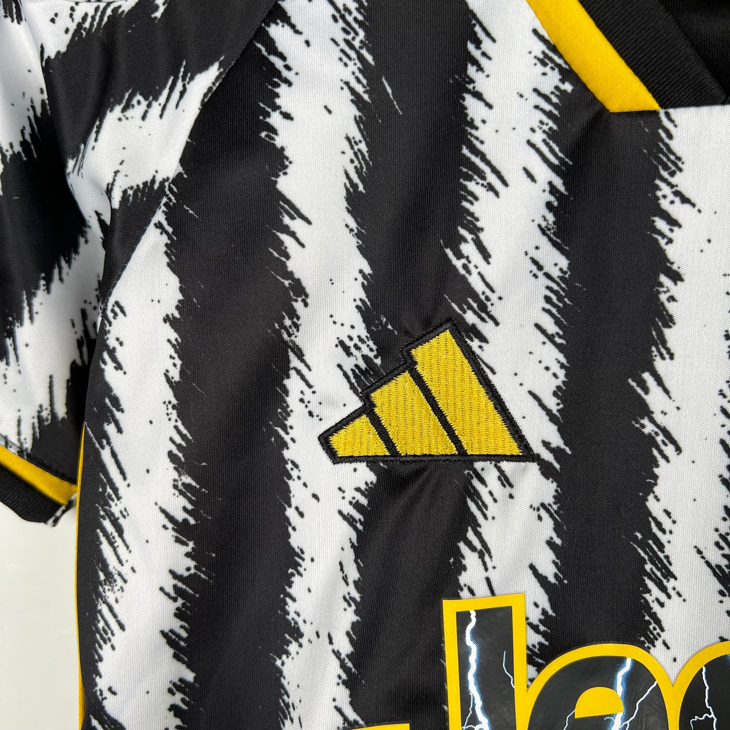 Juventus 23/24 Home Kid's Shirt