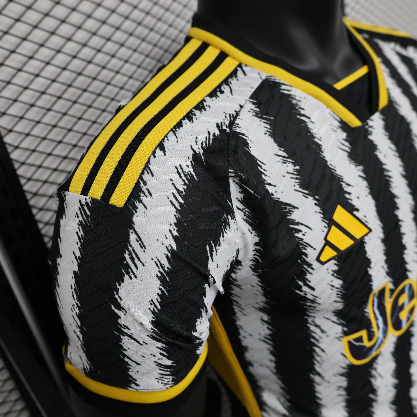 Juventus 23-24 Home Shirt