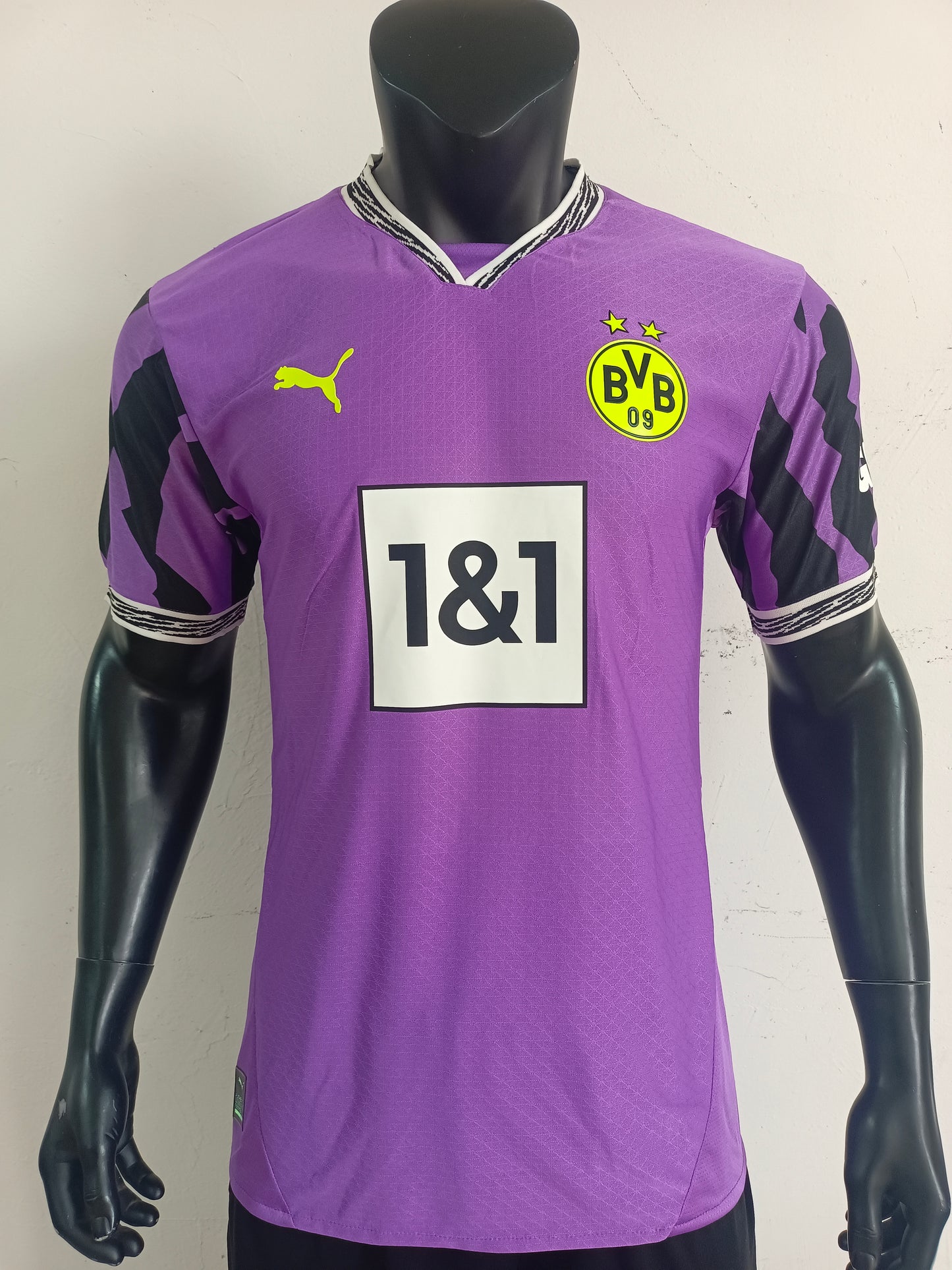 Dortmund 2025-26 Home Goalkeeper Shirt