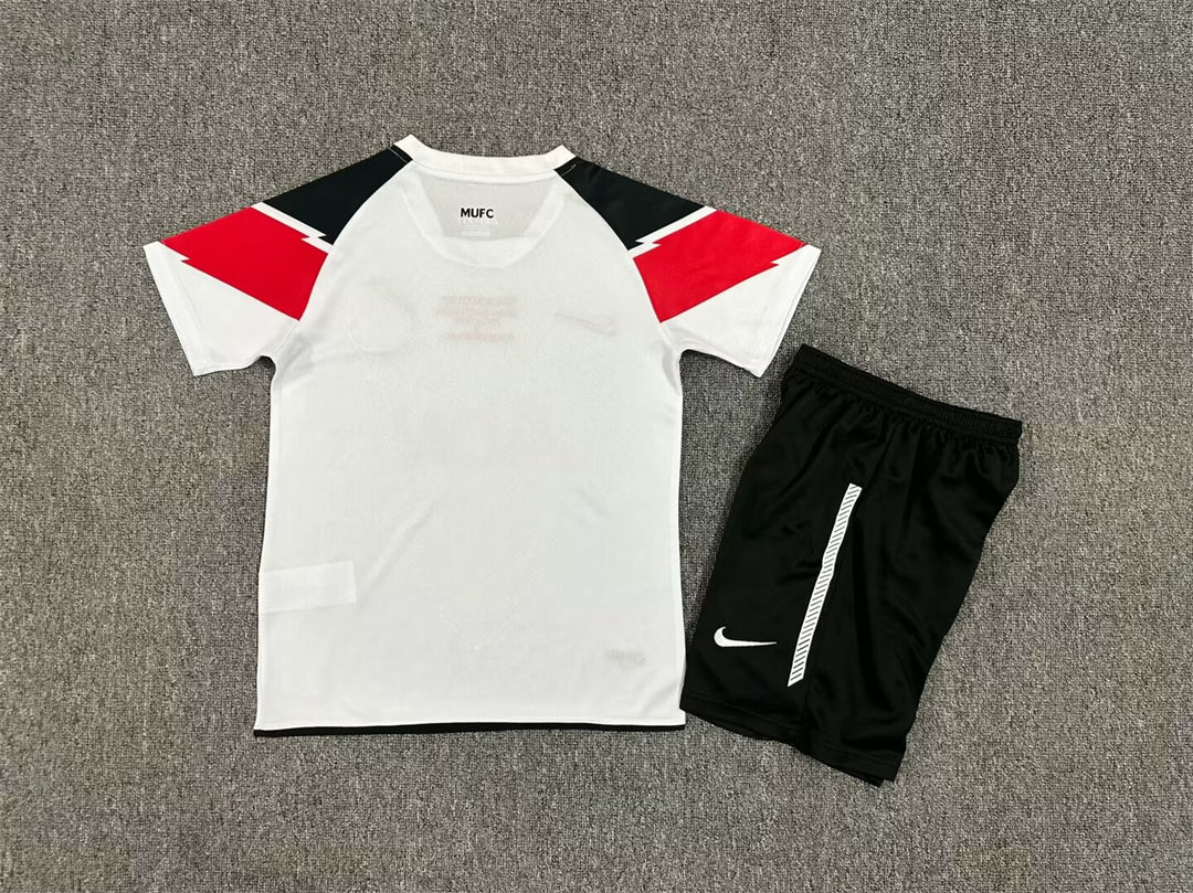Manchester United 2010-11 Away Retro Kids Kit