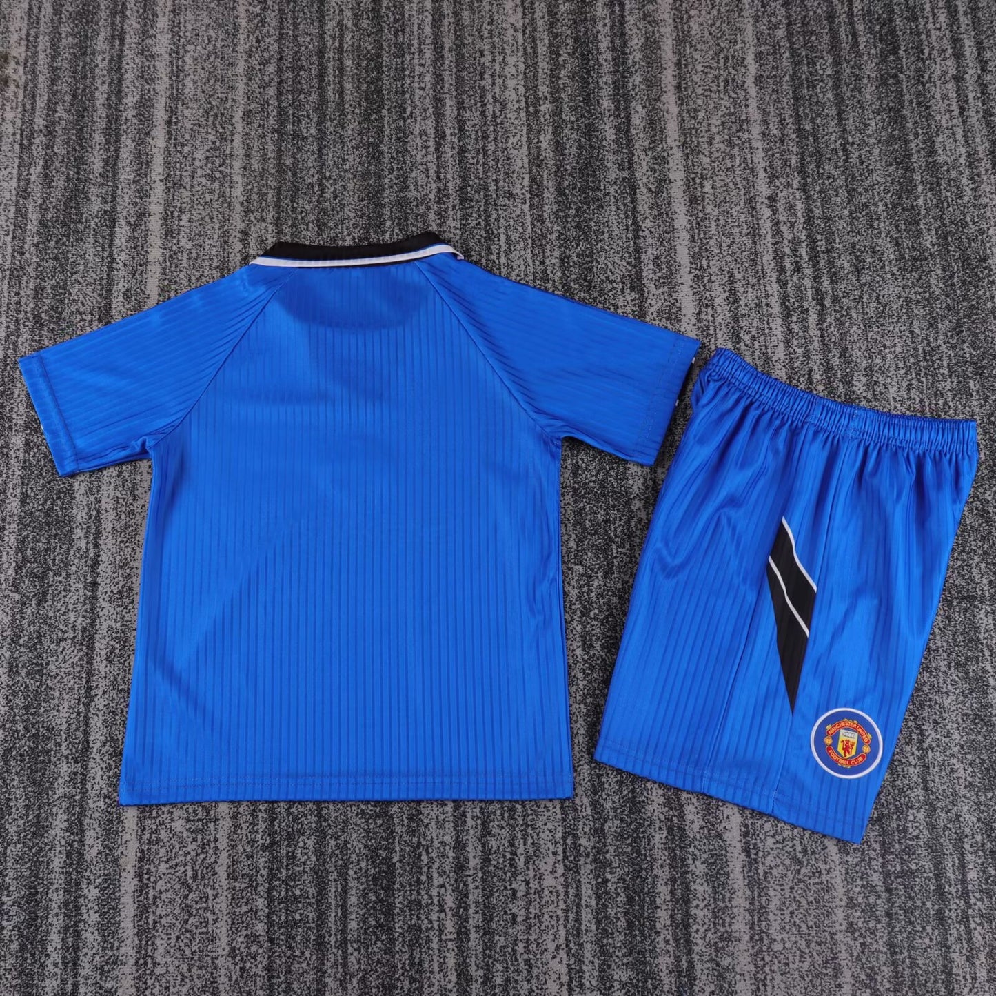 Manchester United 1996-98 Third Away Retro Kids Kit