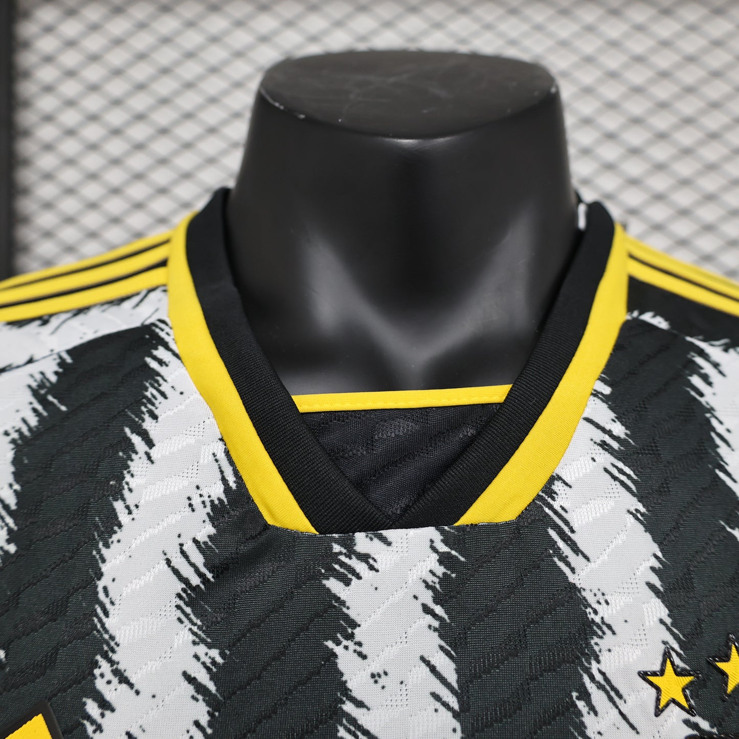 Juventus 23-24 Home Shirt