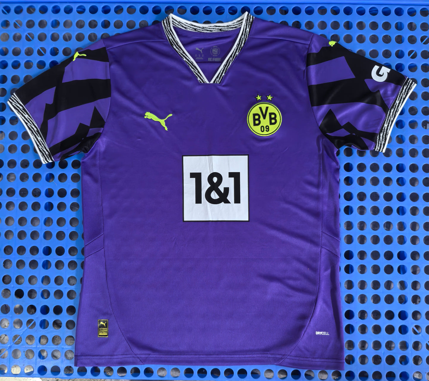 Dortmund 2025-26 Home Goalkeeper Shirt