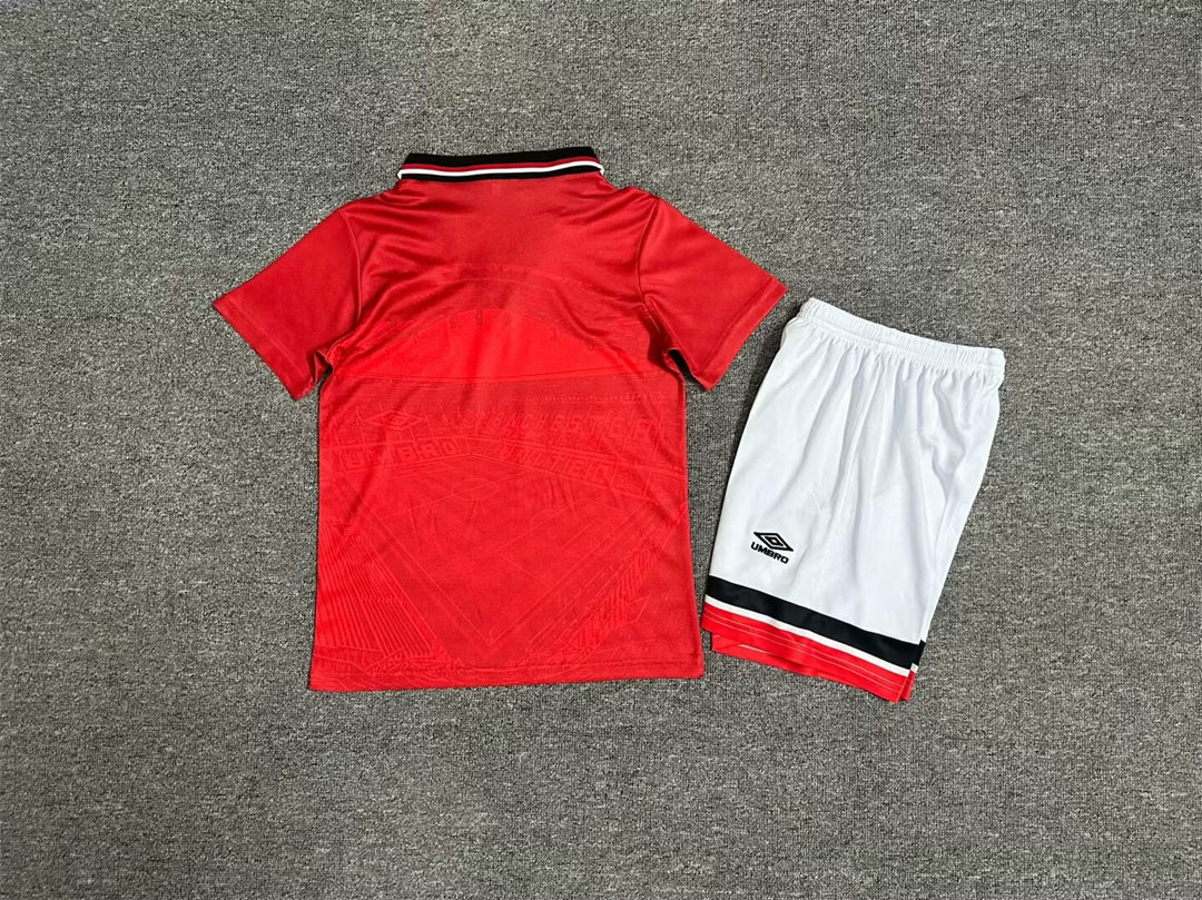 Manchester United 1994-96 Home Retro Kids Kit
