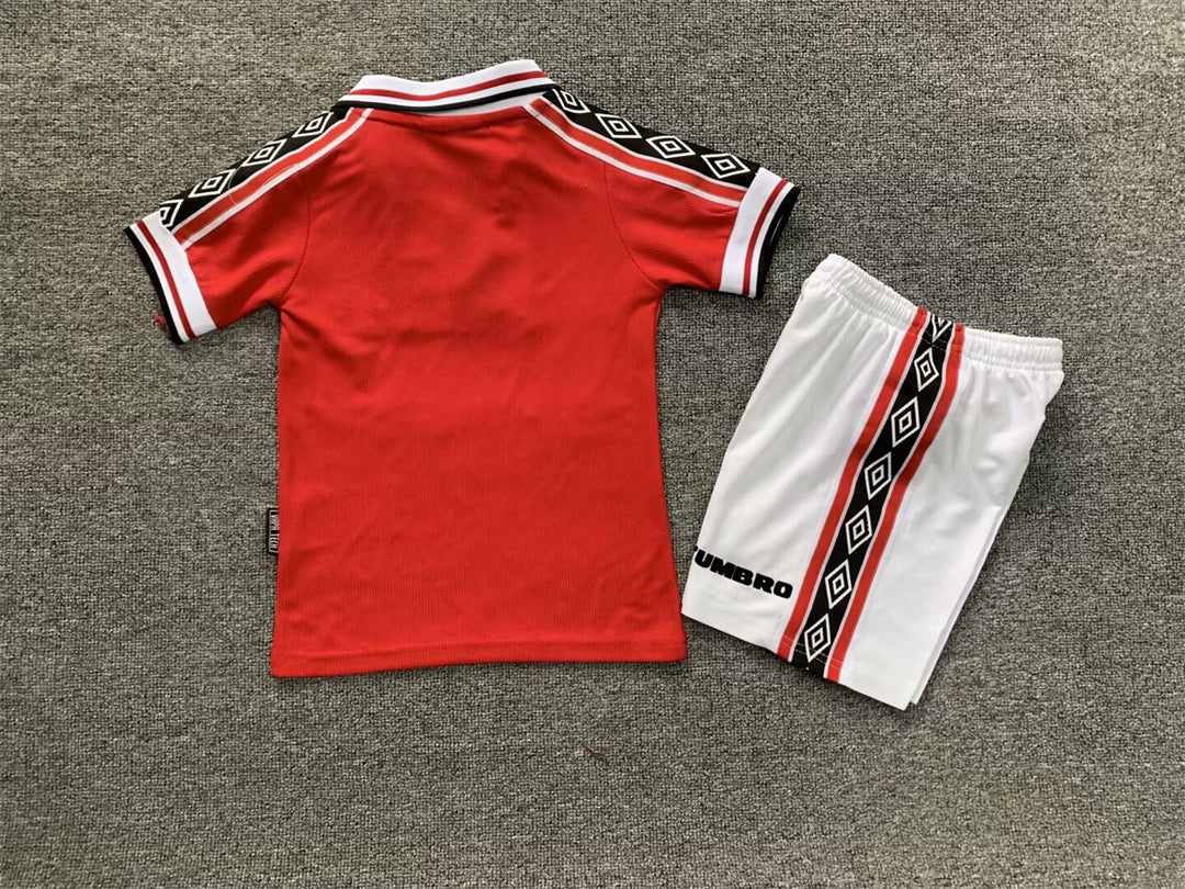 Manchester United 1998-99 Home Retro Kids Kit