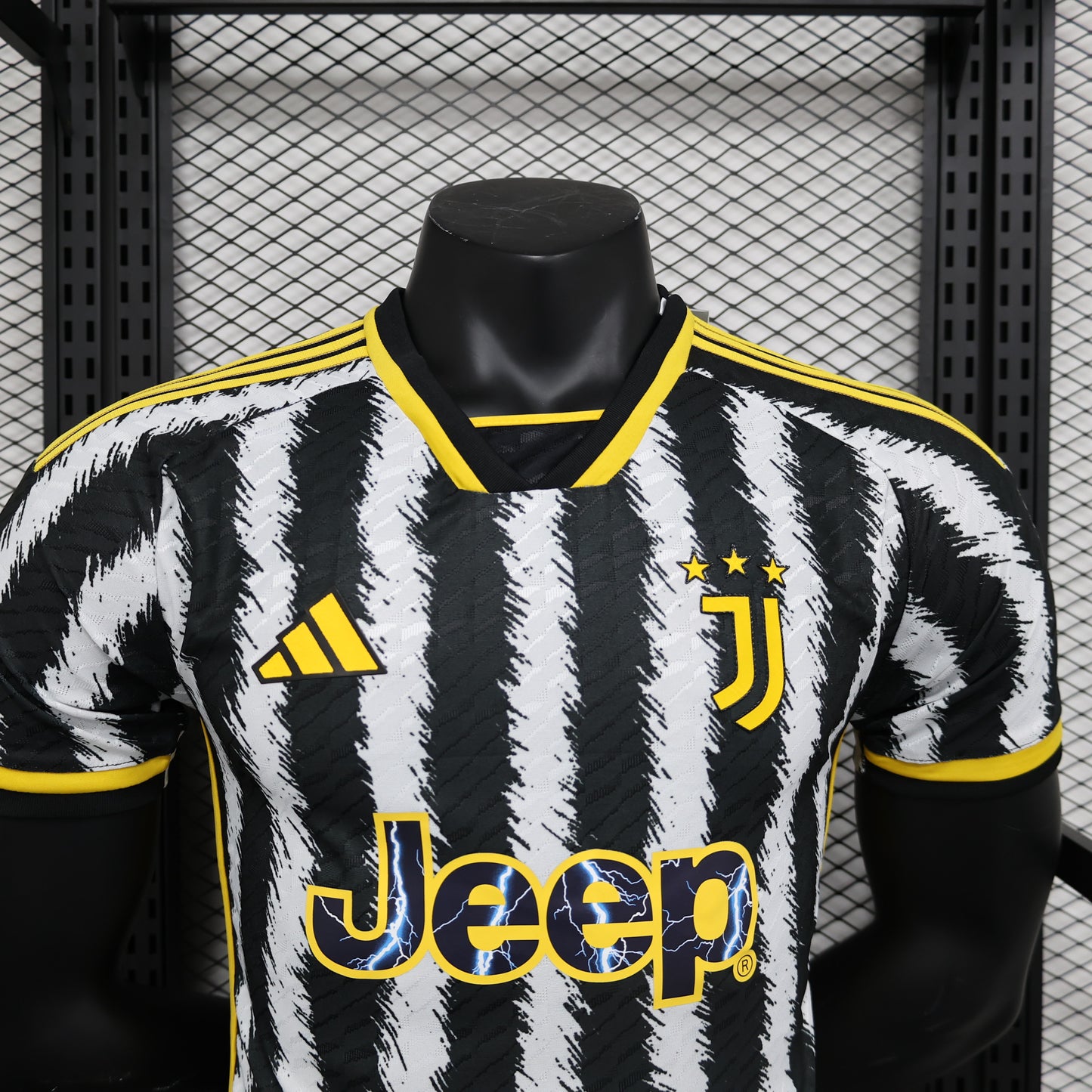 Juventus 23-24 Home Shirt