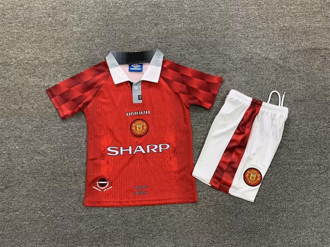 Manchester United 1996-98 Home Retro Kids Kit