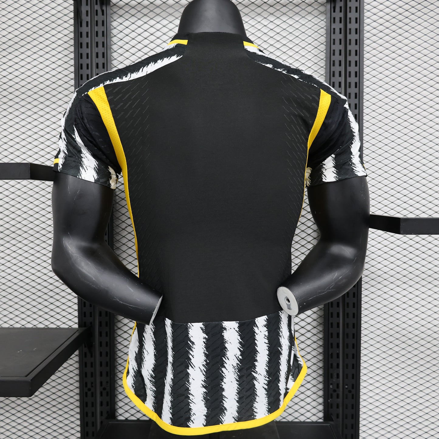 Juventus 23-24 Home Shirt
