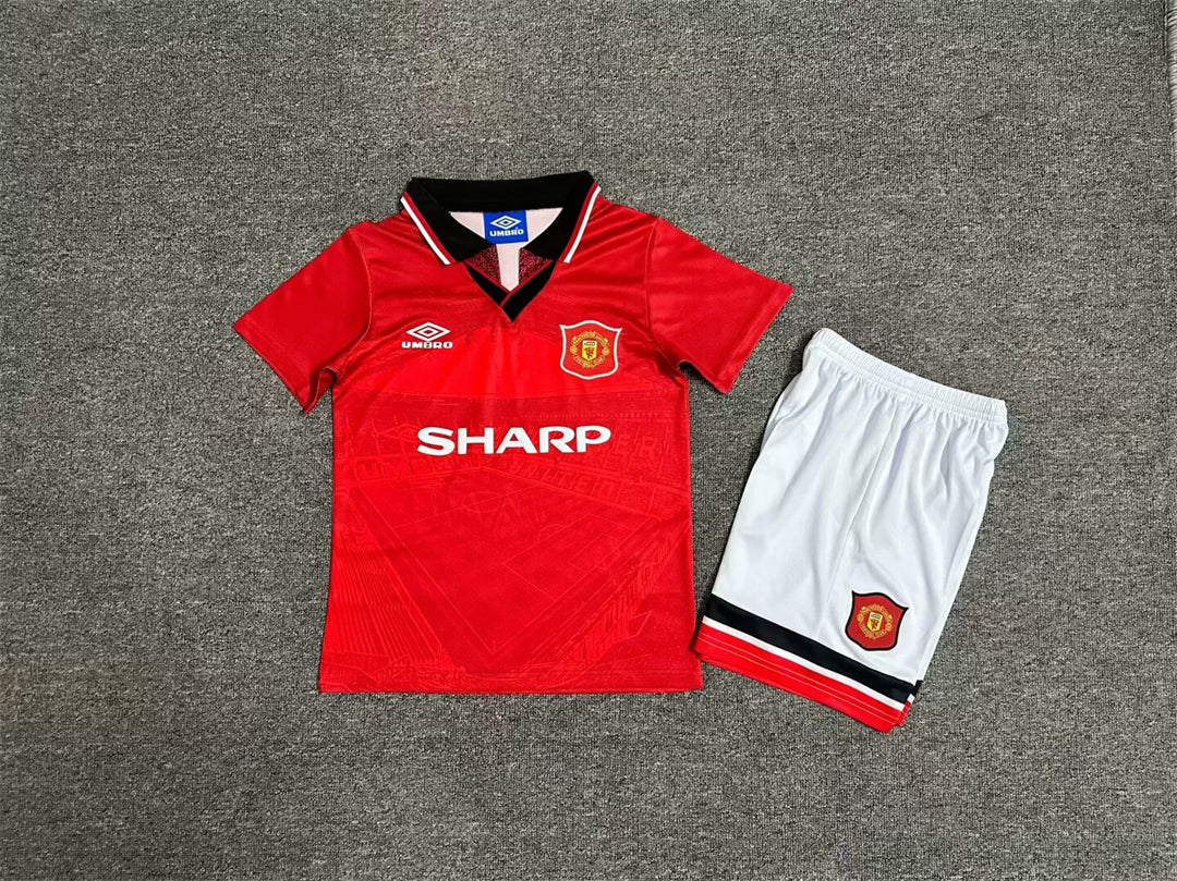 Manchester United 1994-96 Home Retro Kids Kit