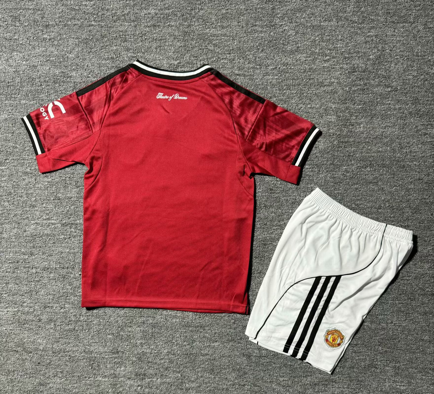 Manchester United 2025-26 Home Kids Kit