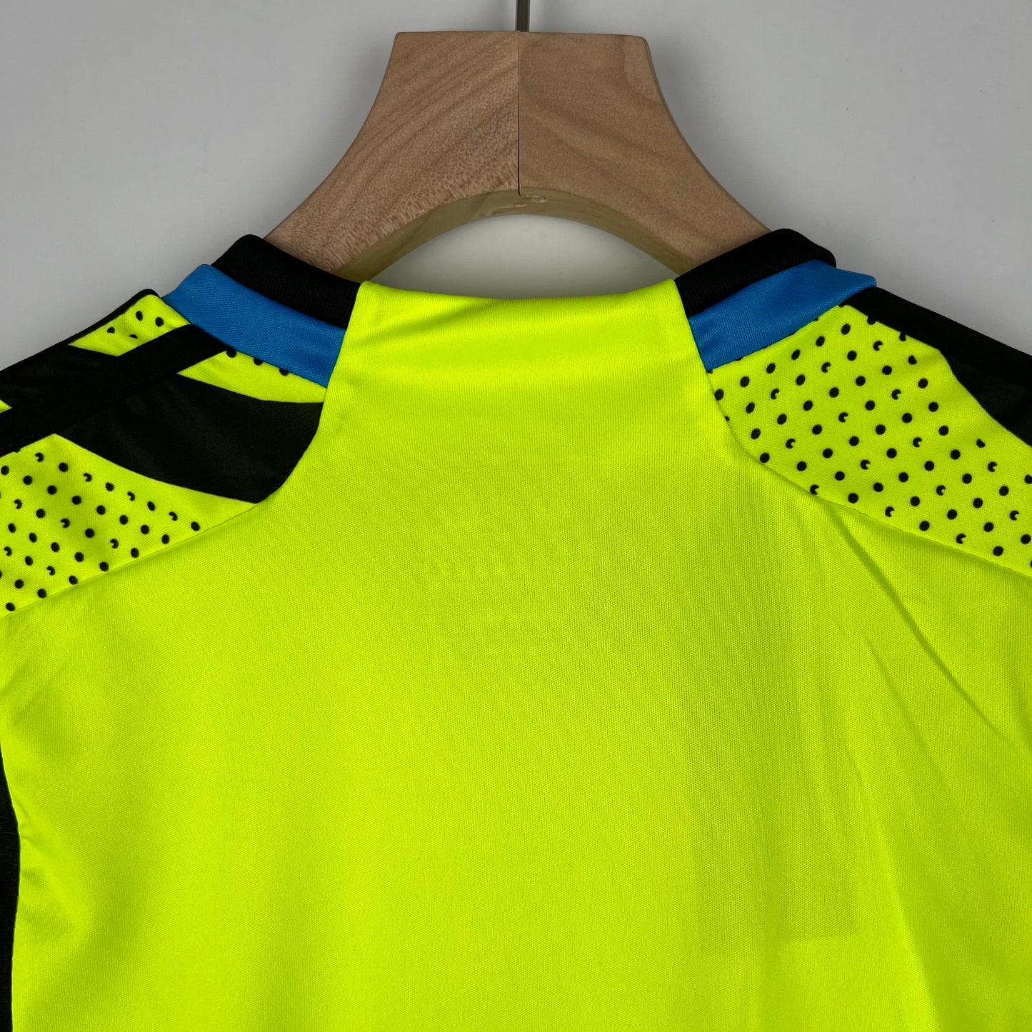 Arsenal 23/24 Away Kid's Shirt