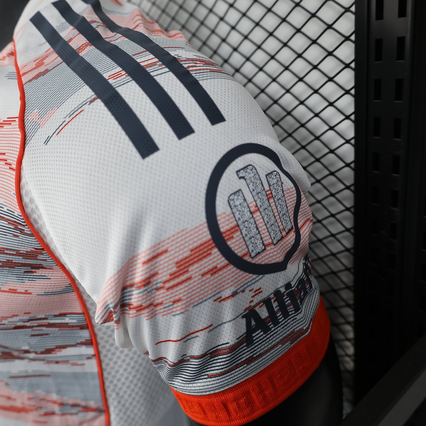 Bayern Munich 2025-26 Away Shirt