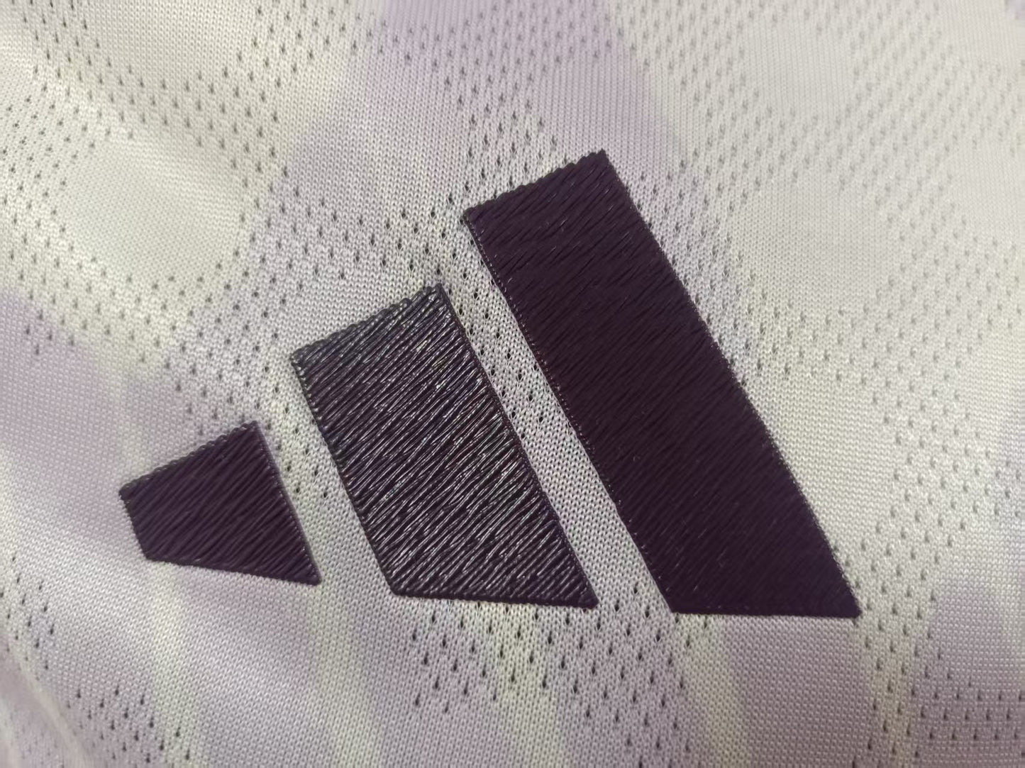Manchester United 2025-26 Away Shirt