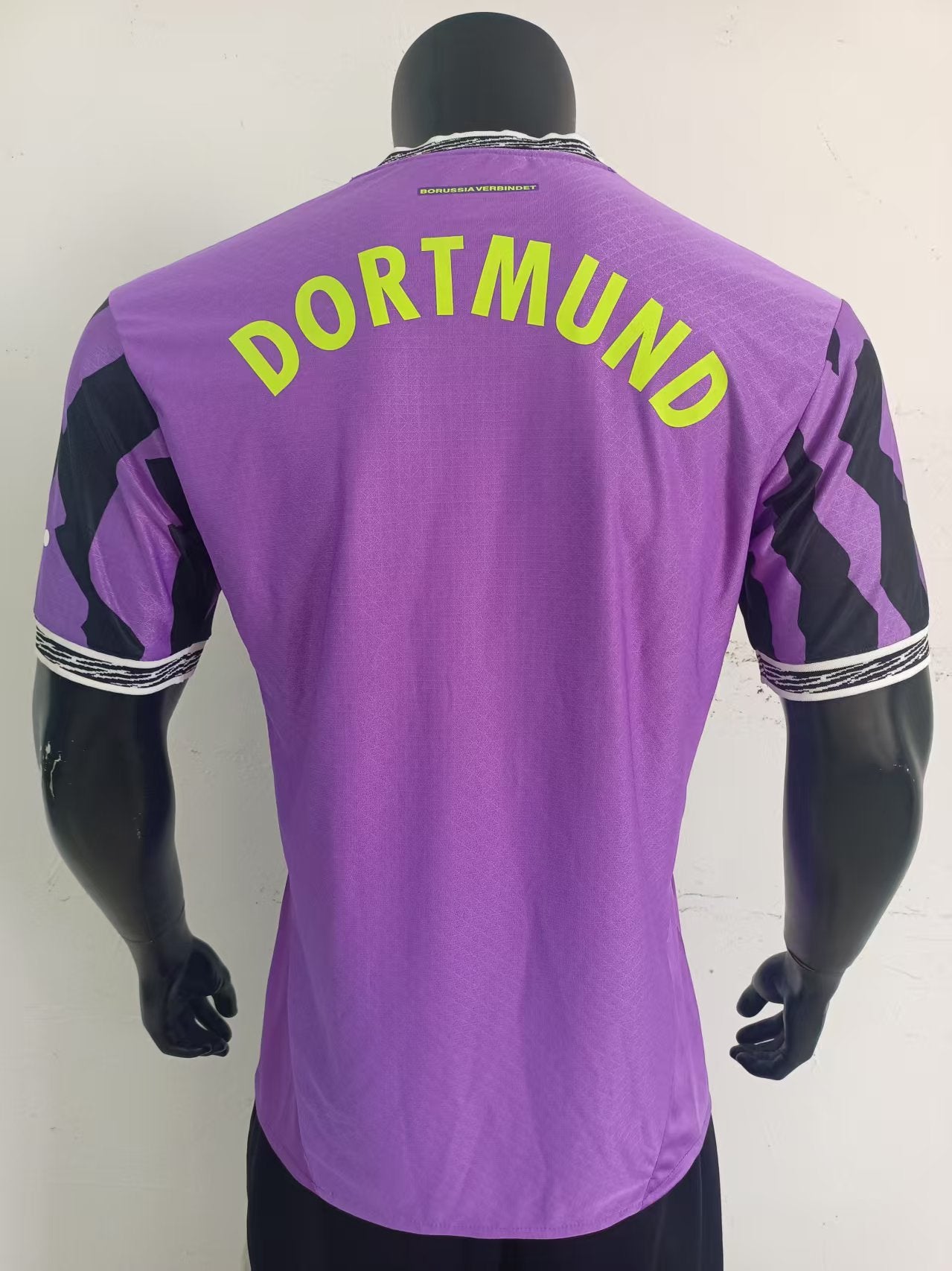 Dortmund 2025-26 Home Goalkeeper Shirt