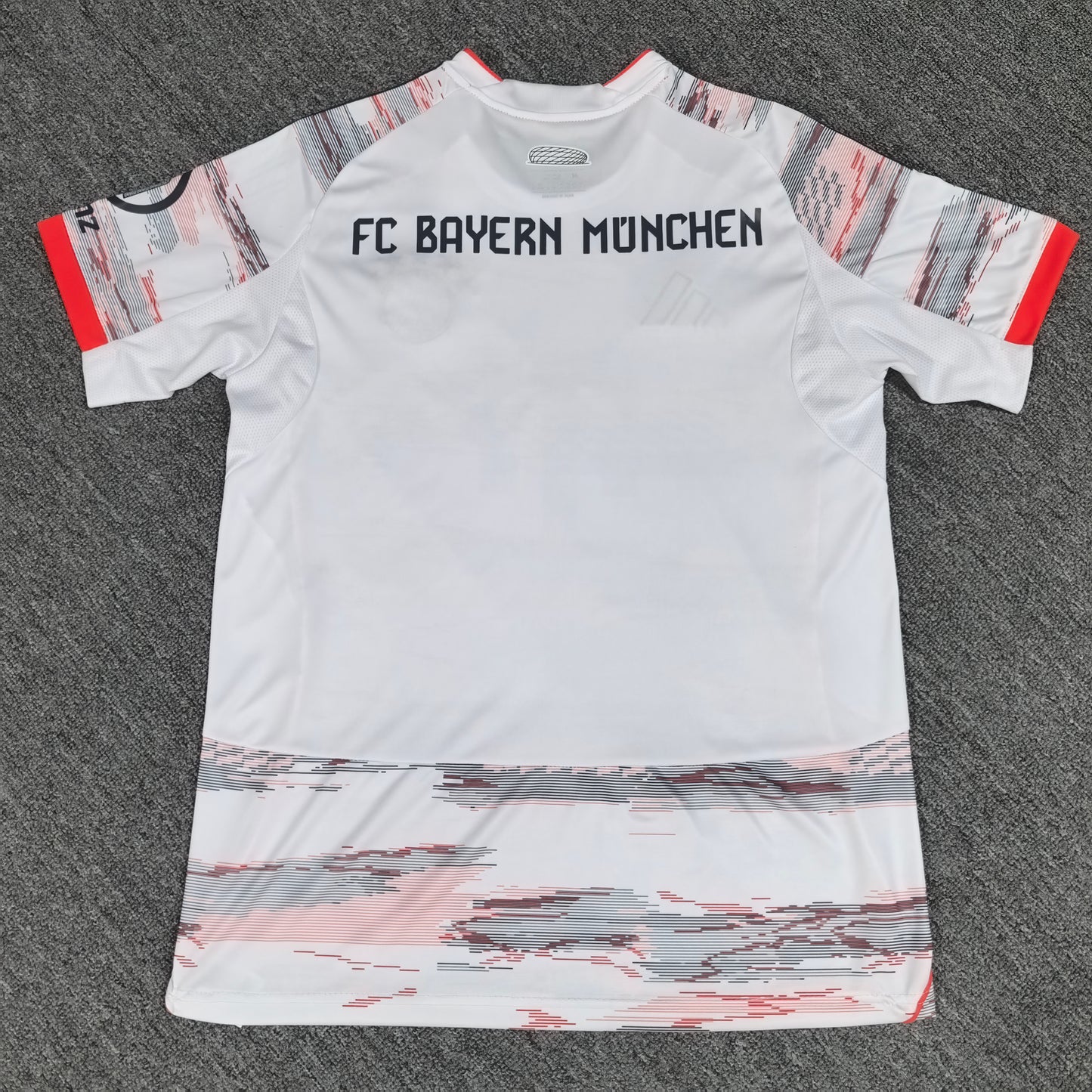 Bayern Munich 2025-26 Away Shirt