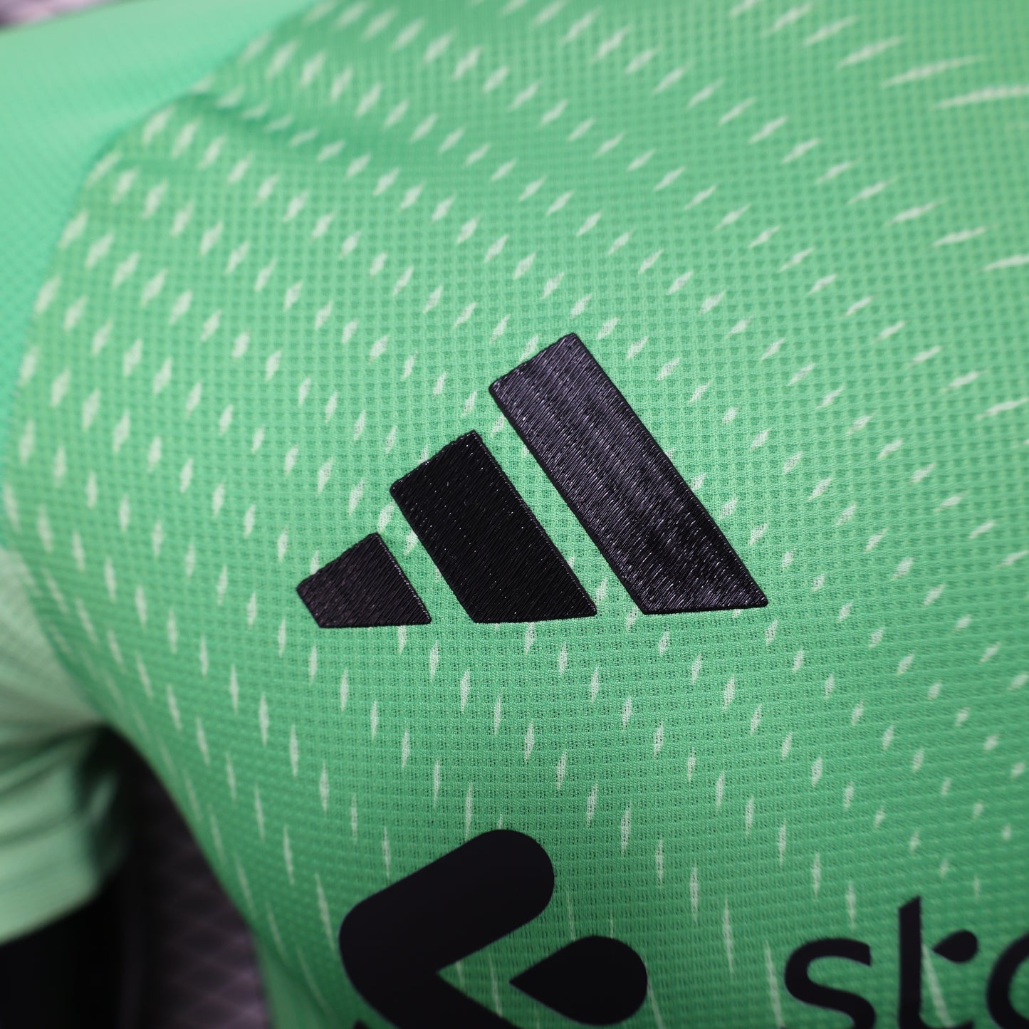 Liverpool 2025-26 Second Goalkeeper Shirt