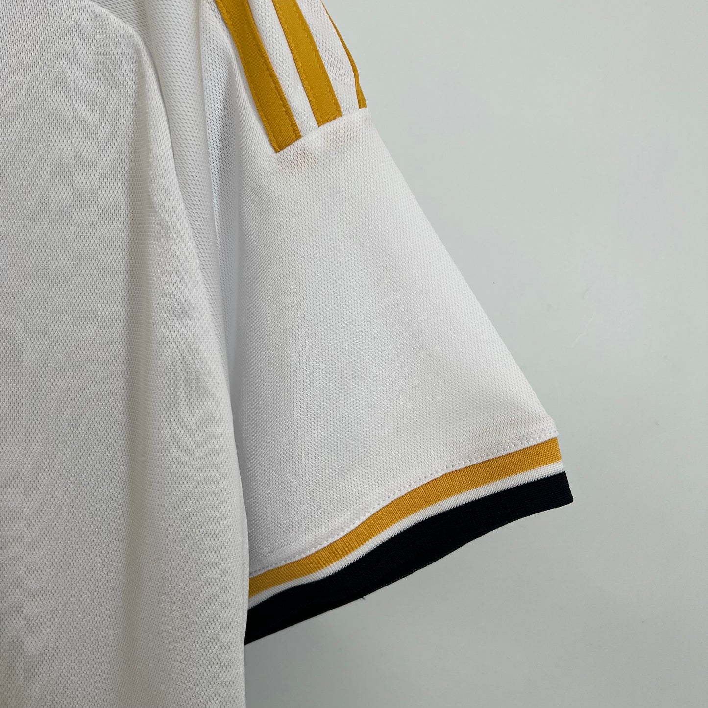 Real Madrid 23-24 Home Shirt