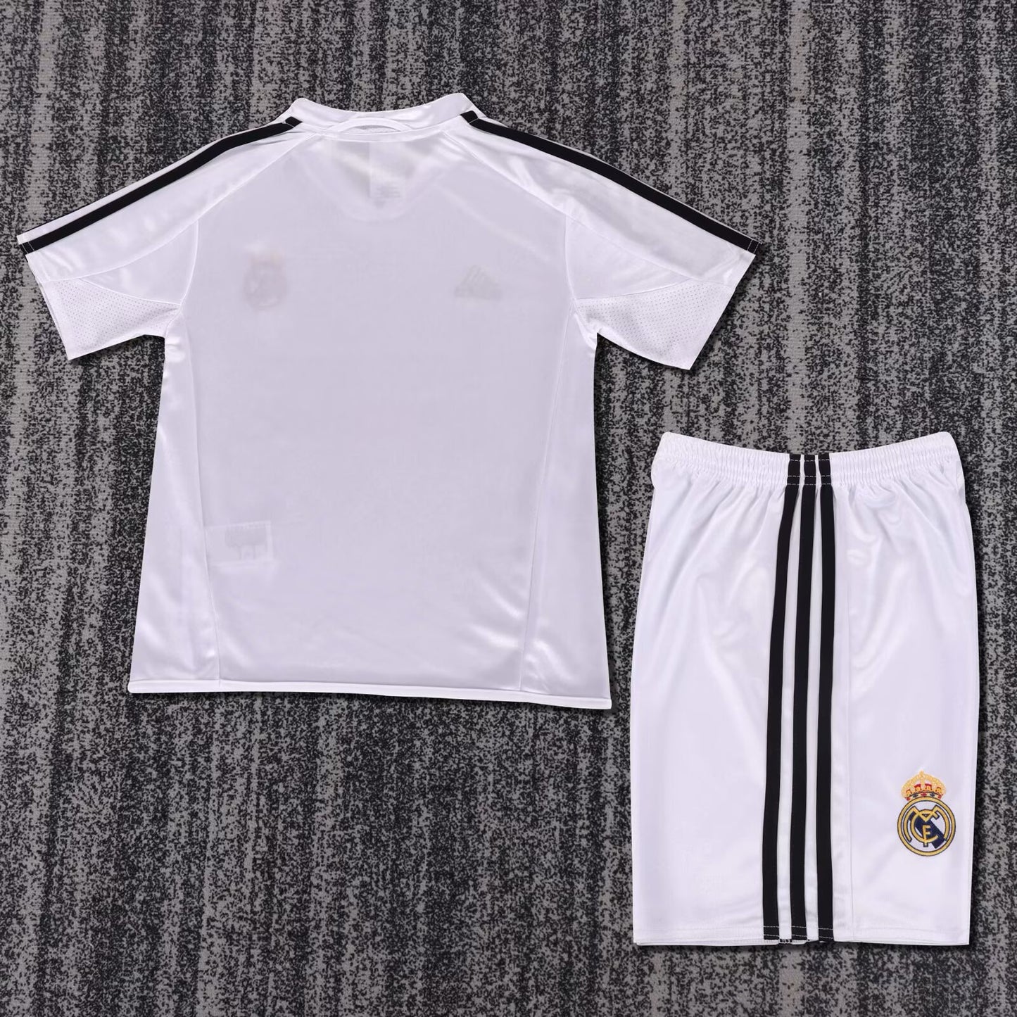 Real Madrid 2004-5 Home Retro Kids Kit