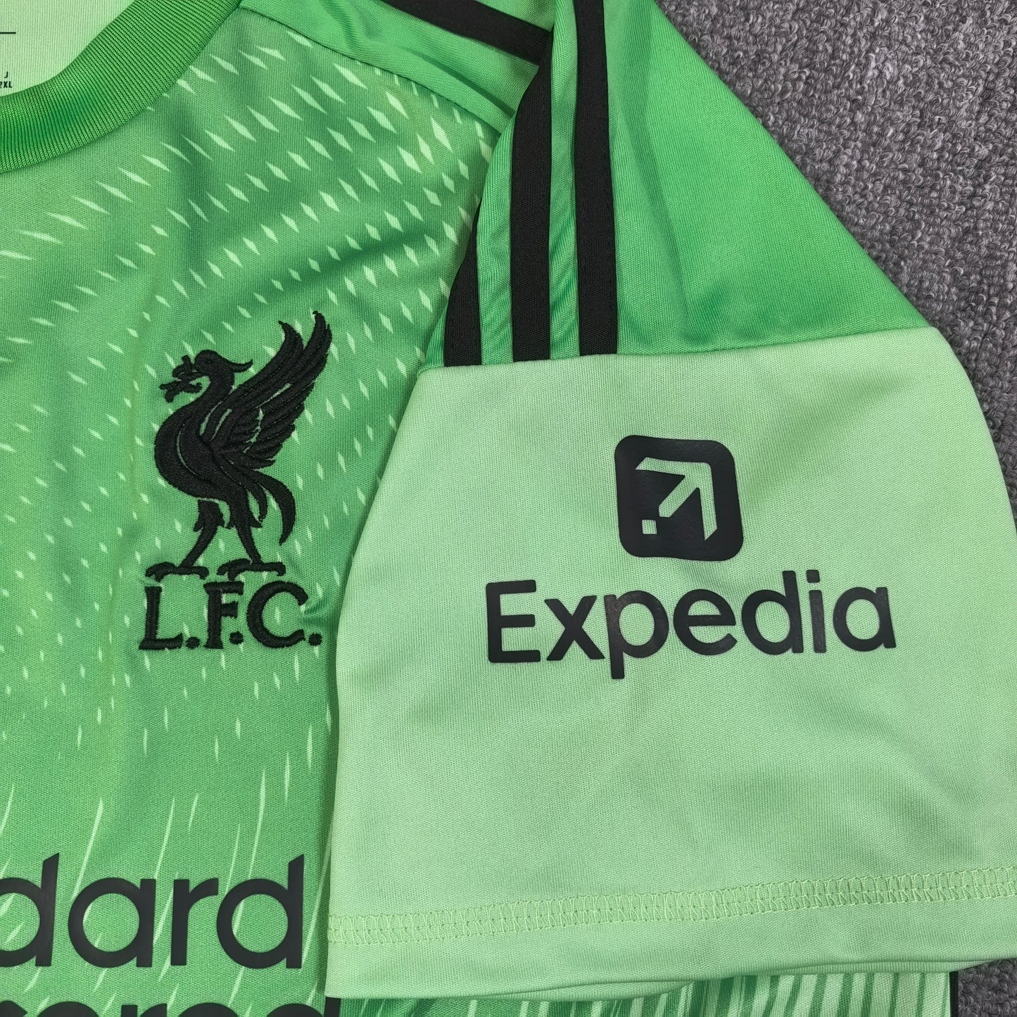 Liverpool 2025-26 Second Goalkeeper Shirt