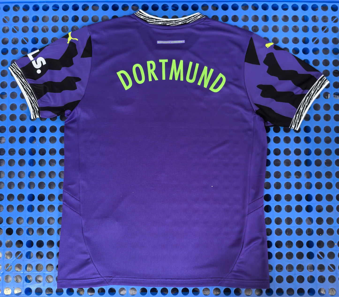 Dortmund 2025-26 Home Goalkeeper Shirt