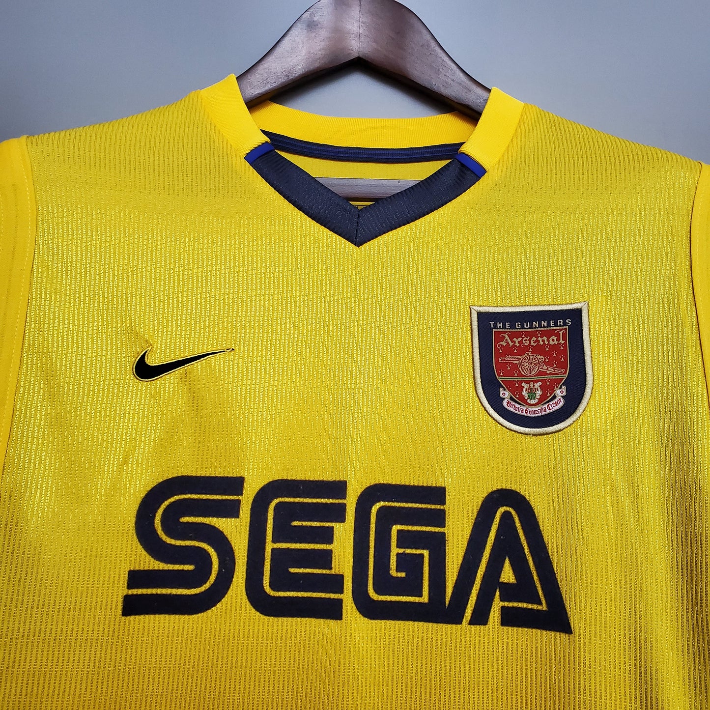 Arsenal 1999-2000 Away Shirt