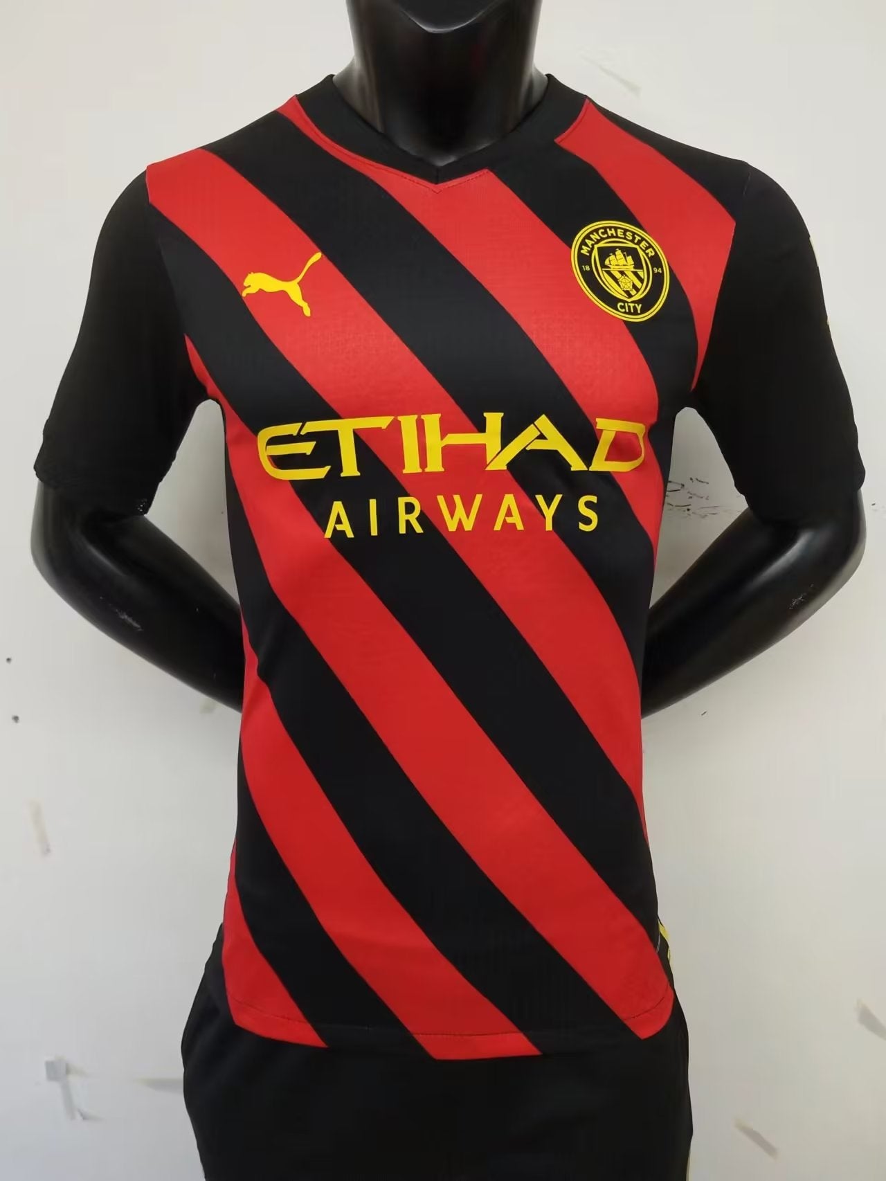 Manchester City 22/23 Away Shirt