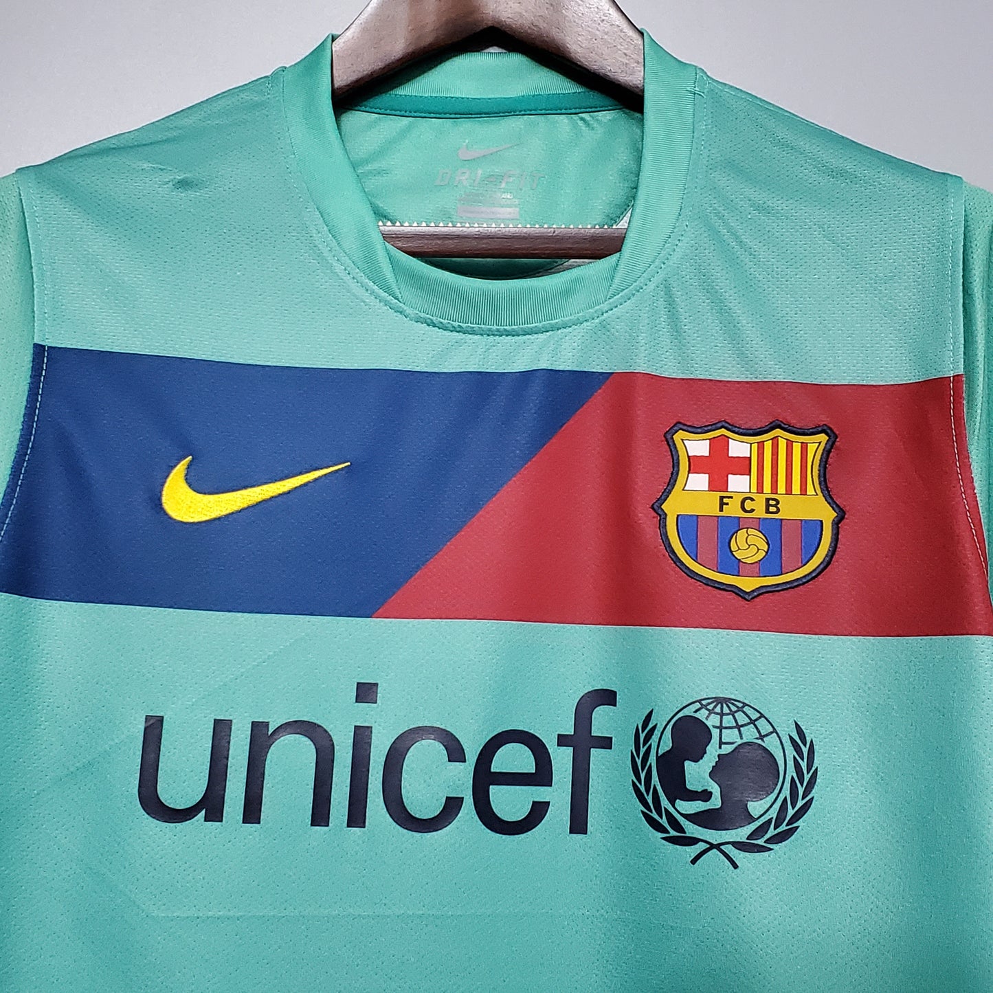 FC Barcelona 2010/11 Away Shirt