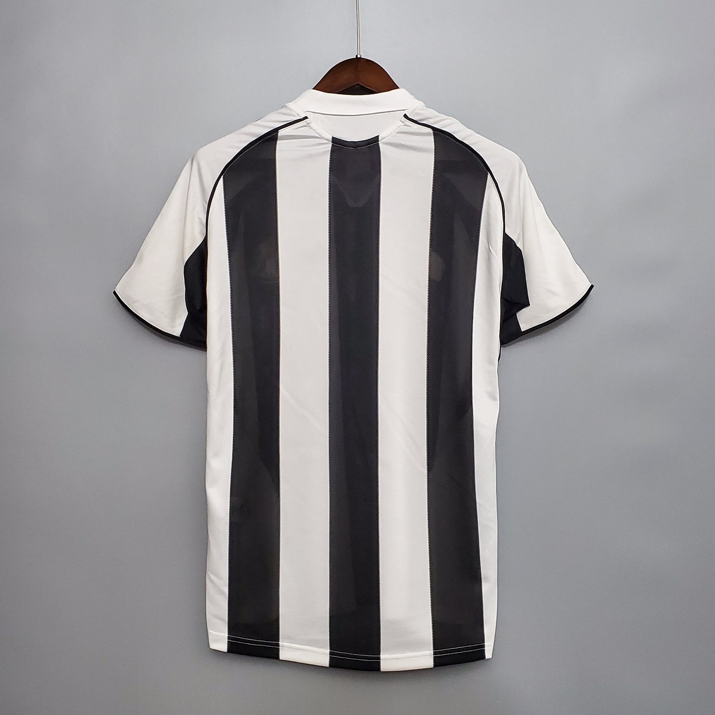 Newcastle United 2005-6 Home Shirt