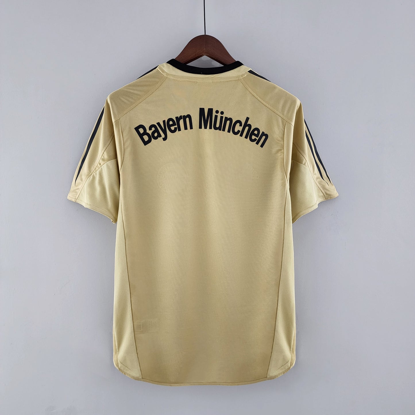 Bayern Munich 2004-5 Away Shirt