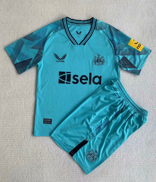 New Castle 23/24 Goalkeeper Away Kid's Shirt