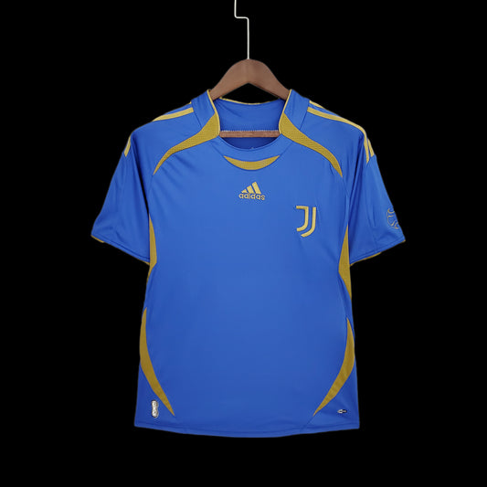 Juventus Teamgeist Edition Blue Shirt